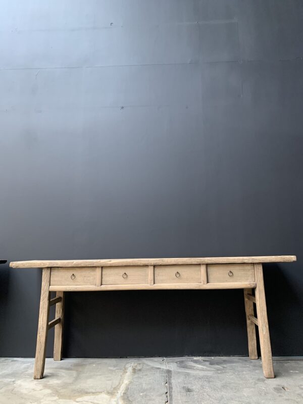Elmhouten sidetable