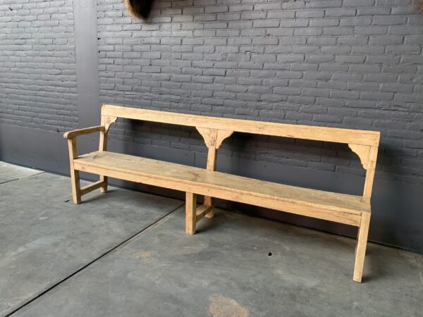 Antieke houten zitbank.