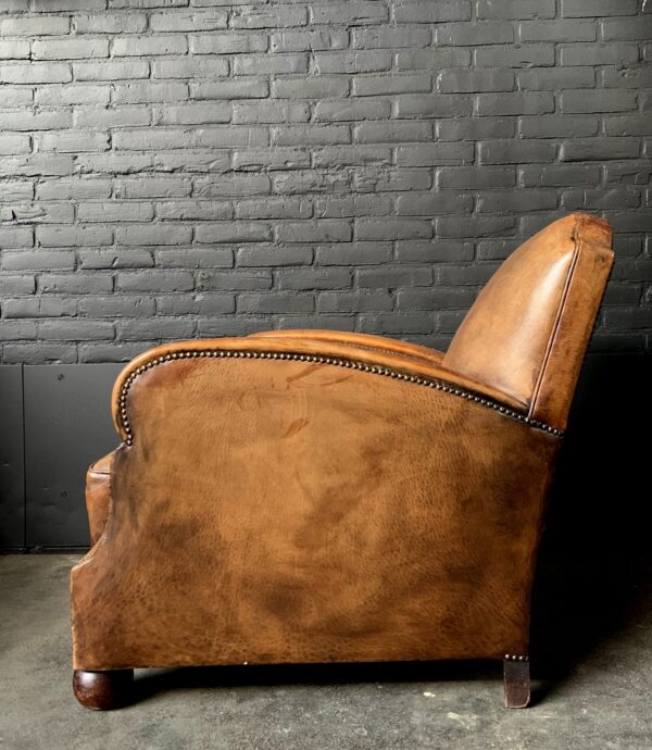 Art deco cognac kleur lederen club fauteuil