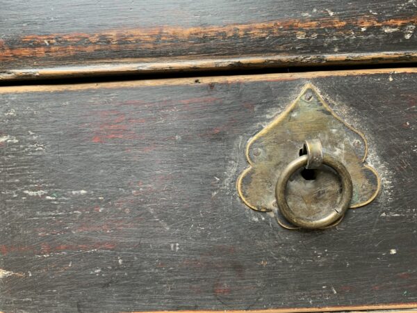 Antiek bureau / tafeltje met 3 lades