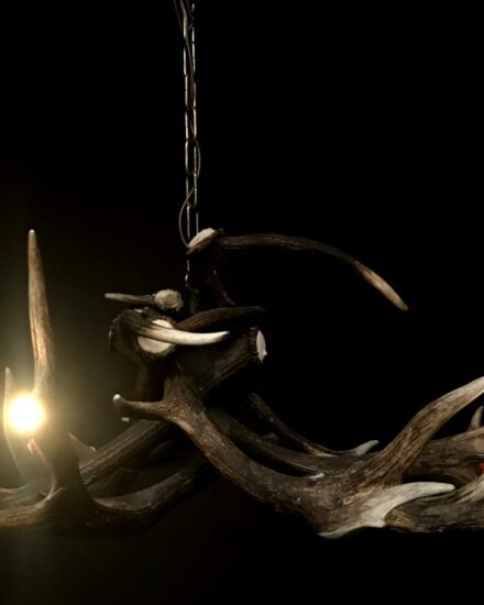 hg-240-chandelier-red-stag-antlers-1864636-en-max