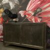 Antiek dressoir met zwarte patina