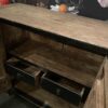 Hoog antiek dressoir met fraaie donkere patina