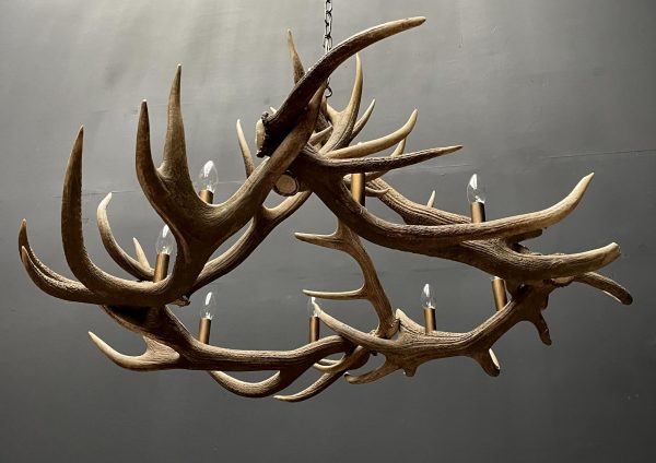 Round antler chandelier of red deer antlers