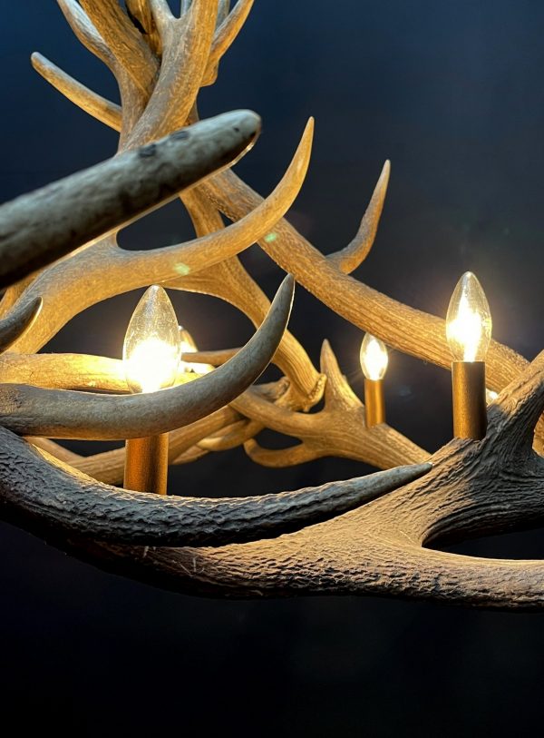 Round antler chandelier of red deer antlers