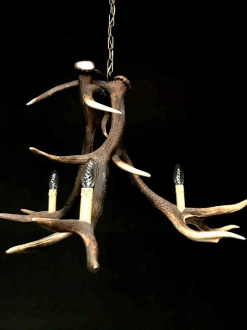 Antler lamp made of 3 antlers..