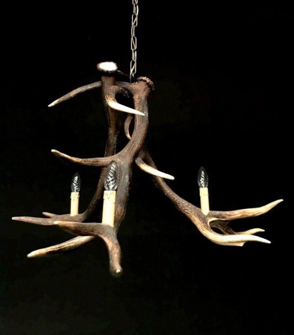 Antler lamp made of 3 antlers..