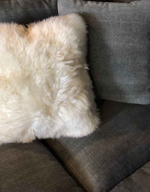 Hoogwaardige kussens gemaakt van schapenvacht