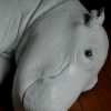 Wit gecoate replica van een nijlpaardkalf