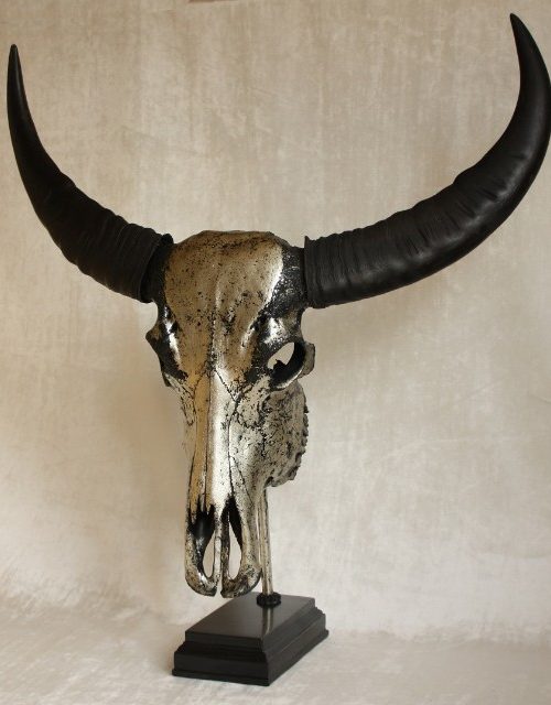 Bijzondere hoogwaardige gemetalliseerde (tin) schedel van een waterbuffel