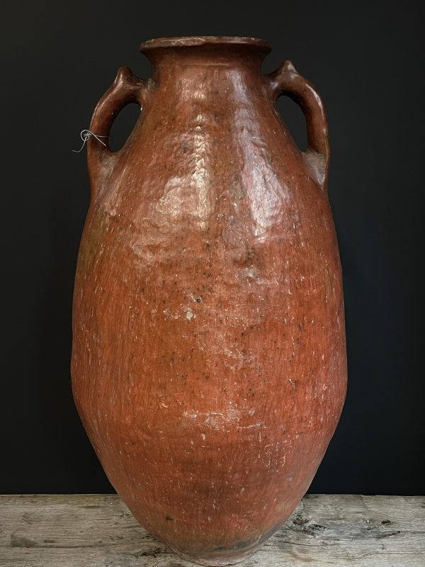 Antieke rode terracotta kruik