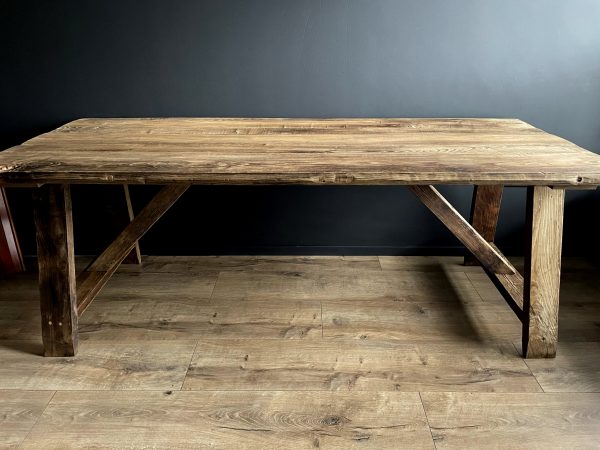 Handgemaakte tafel van 200 jaar kastanje hout