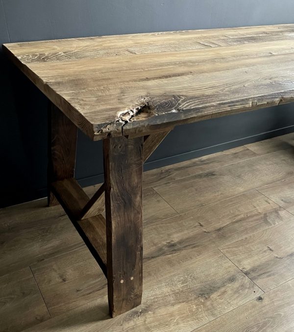 Handgemaakte tafel van 200 jaar kastanje hout