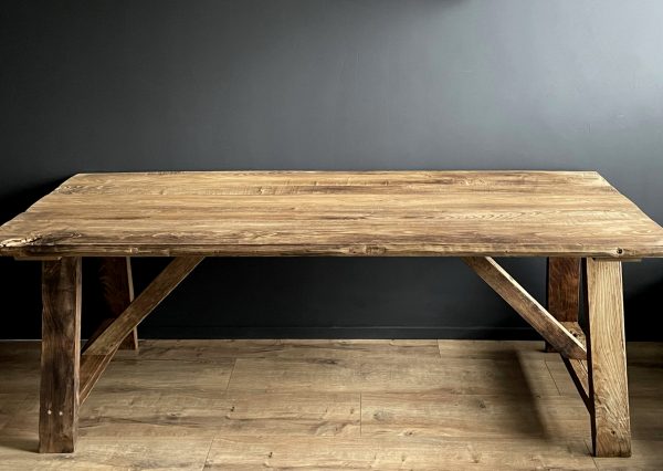 Handgemaakte tafel van 200 jaar kastanje hout