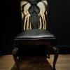 3 antieke stoelen bekleed met zebrahuid