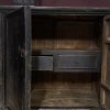 Antiek dressoir met fraaie zwarte patina