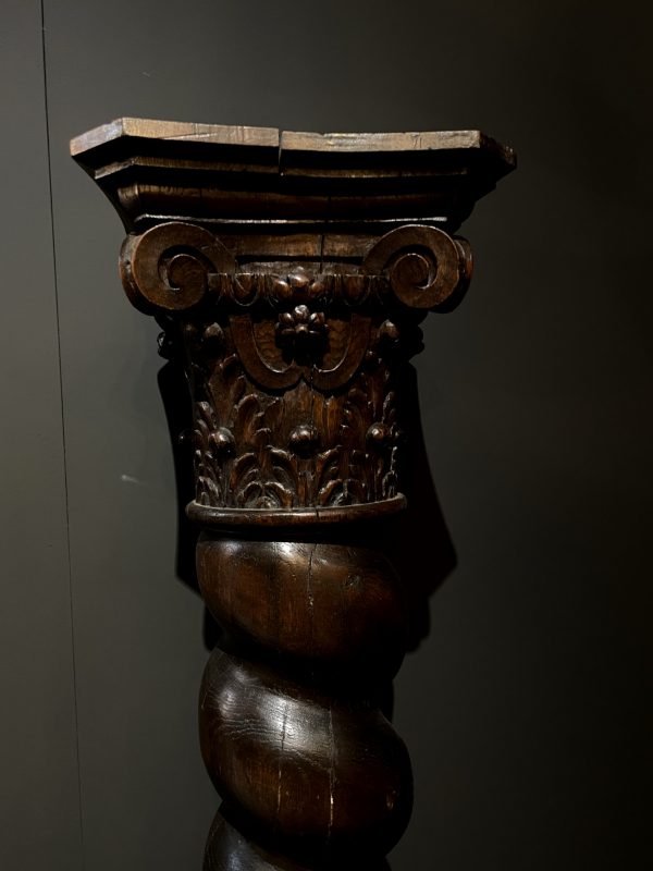 Antike schwere Holz Säule