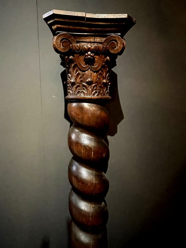 Antike schwere Holz Säule