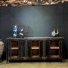 Groot antiek dressoir met fraaie donkere patina