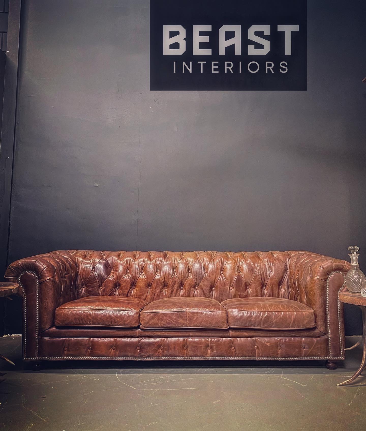 Vintage Leder Chesterfield Sofa BEAST Interiors