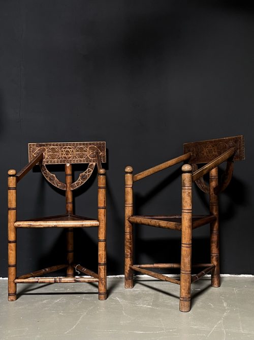 Set vintage houten stoelen.