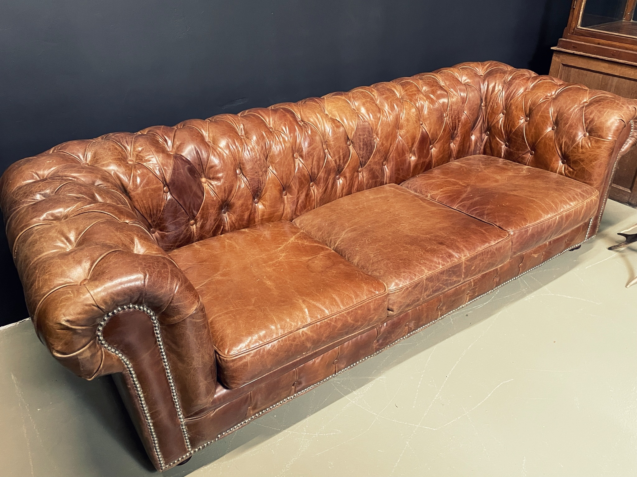 Vintage Leder Chesterfield Sofa BEAST Interiors