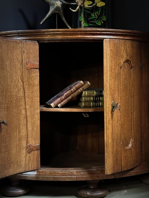 Decorative antique oak corner cabinet - BEAST Interiors