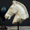 Replica marmeren paardenhoofd. Replica marmeren paardenhoofd.