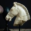 Replica marmeren paardenhoofd. Replica marmeren paardenhoofd.
