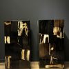 Gefossiliseerd houten bijzettafel Gefossiliseerd houten bijzettafel
