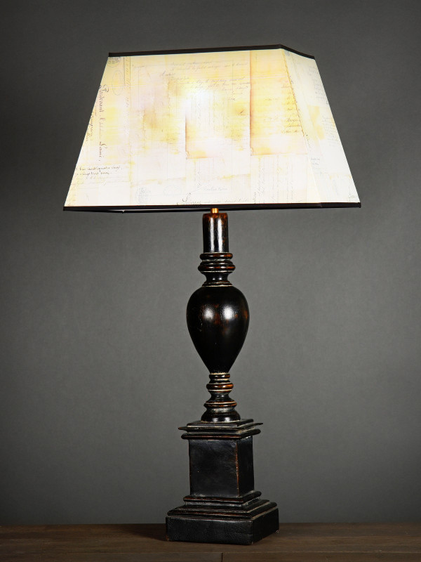 Pedestal lamp