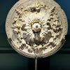 Plafondornament met bloemen Plafondornament met bloemen