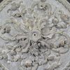 Plafondornament met bloemen Plafondornament met bloemen