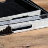Satz Tabletts aus Rindsleder Satz Tabletts aus Rindsleder