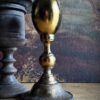 Gouden eieren op sokkel
