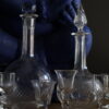 Antieke karaffen met glazen Antieke karaffen met glazen