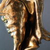 Bronze schelp op marmeren sokkel Bronze schelp op marmeren sokkel