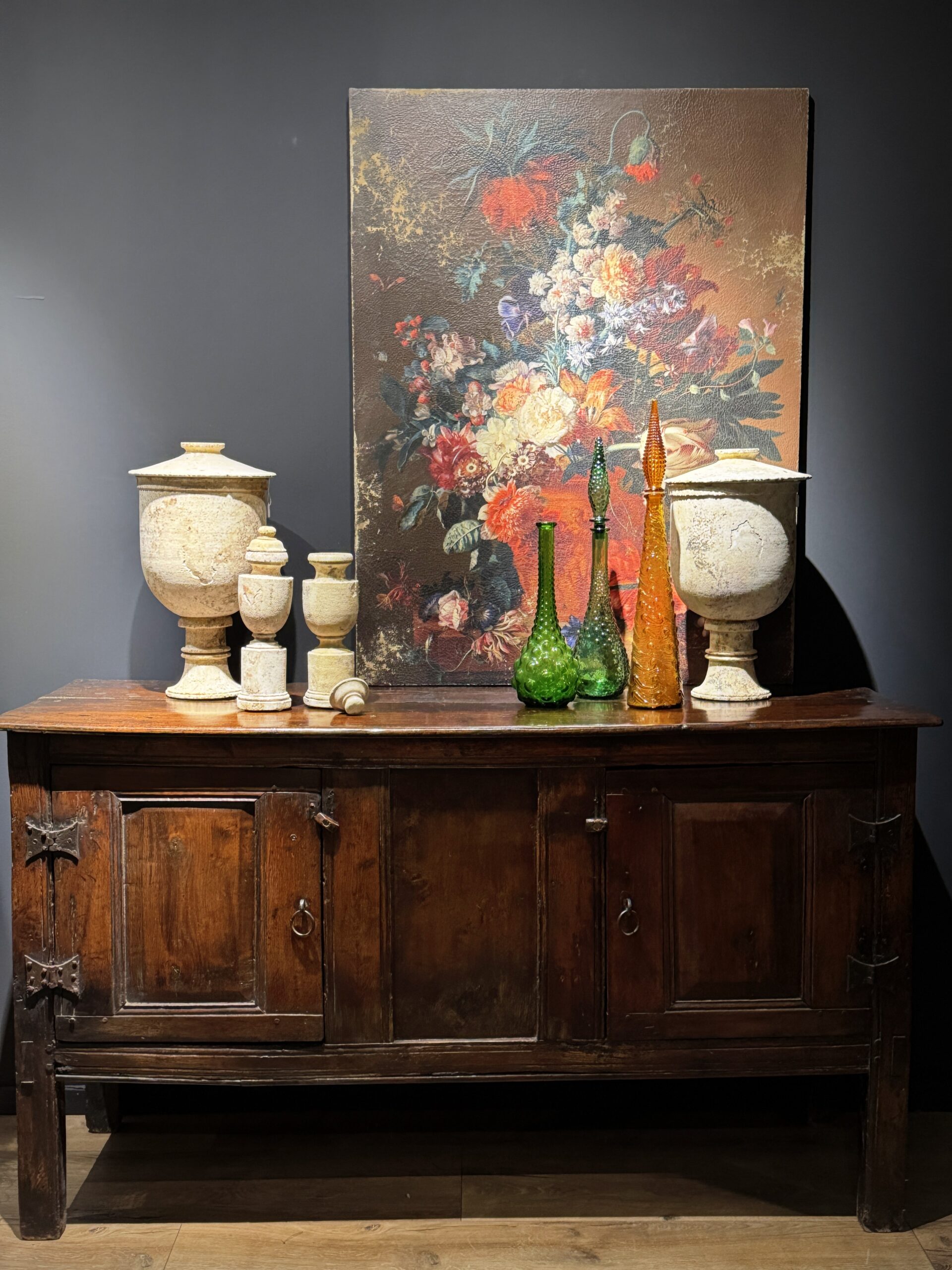 Antiek Spaans dressoir – begin 18e eeuw