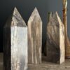 Toren van versteend hout