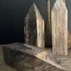 Toren van versteend hout