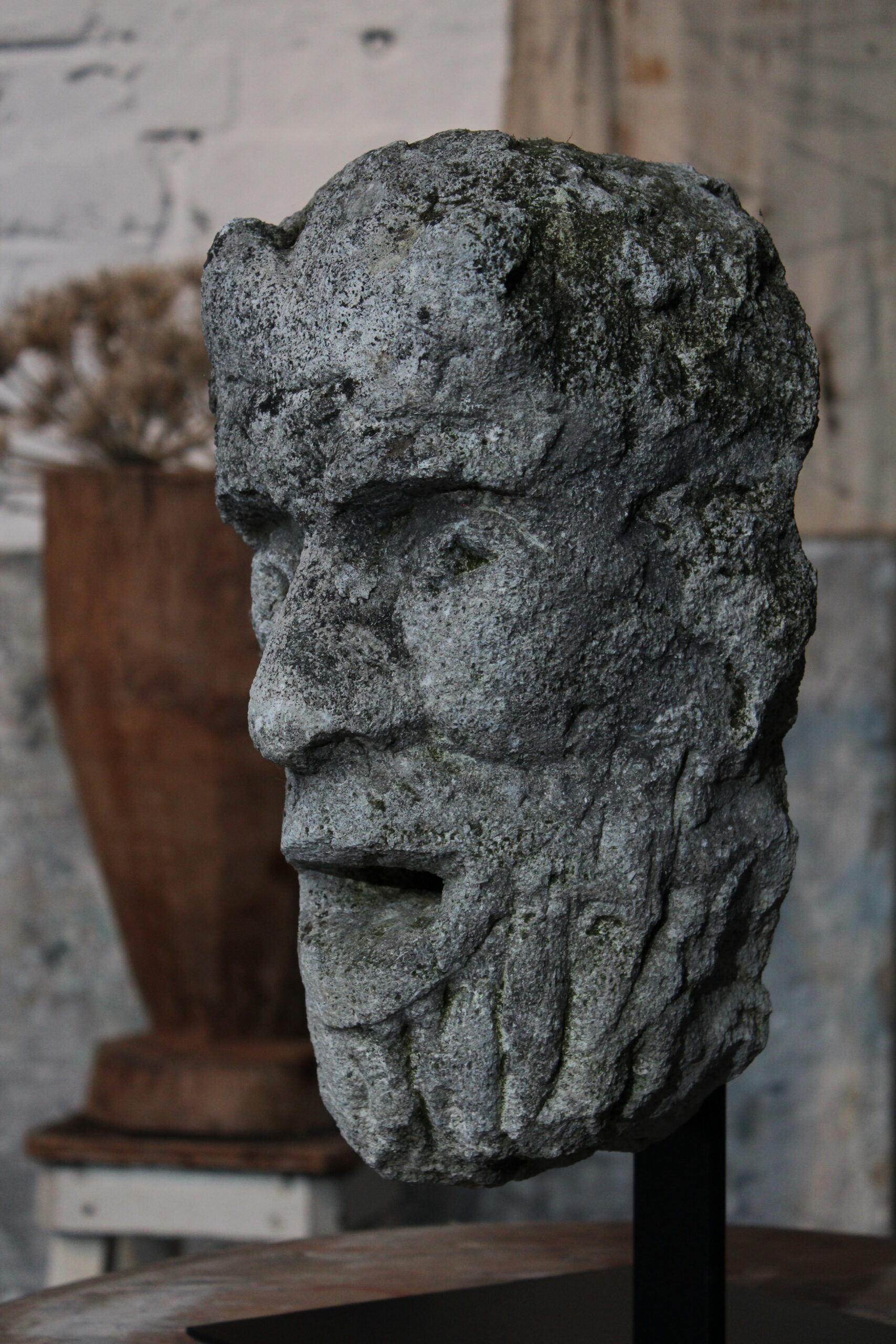 Oud stenen beeld Oud stenen beeld