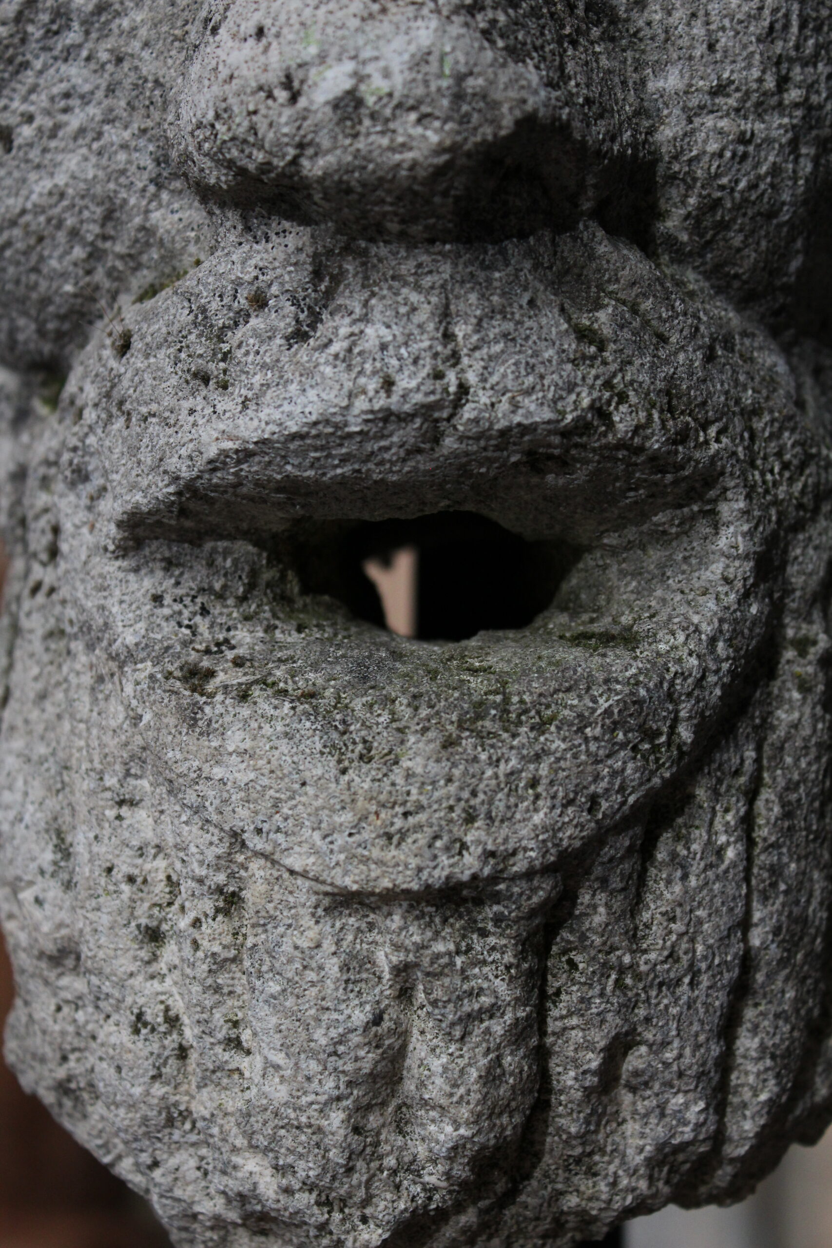 Oud stenen beeld Oud stenen beeld