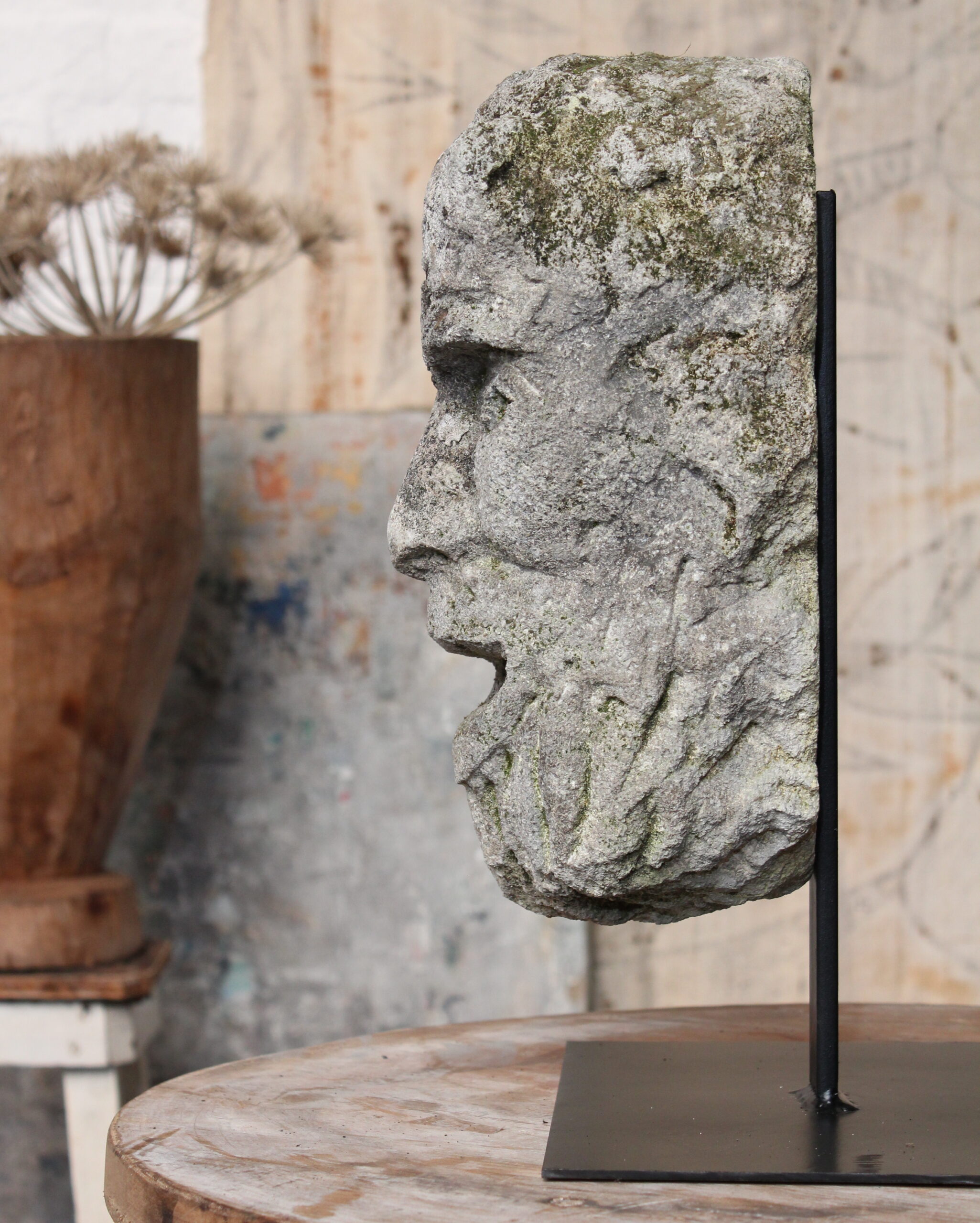 Oud stenen beeld Oud stenen beeld