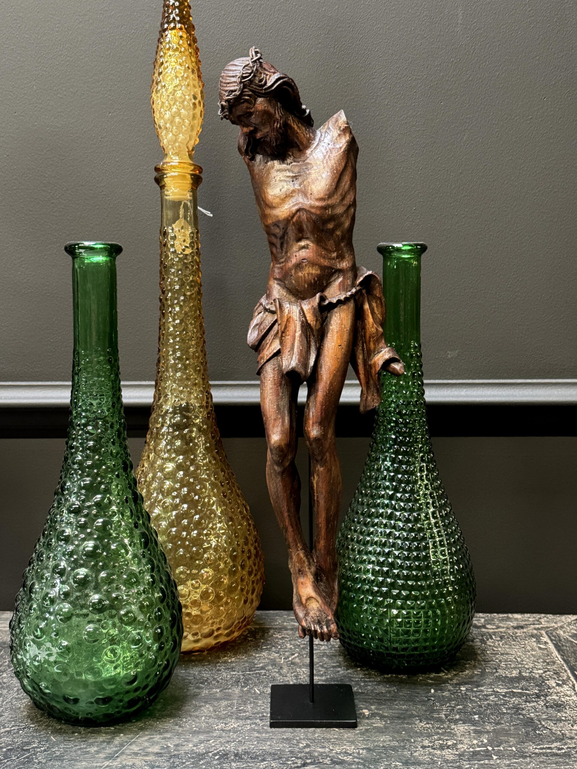 Antiq19e-eeuws handgesneden houten Corpus Christi Antiq19e-eeuws handgesneden houten Corpus Christi