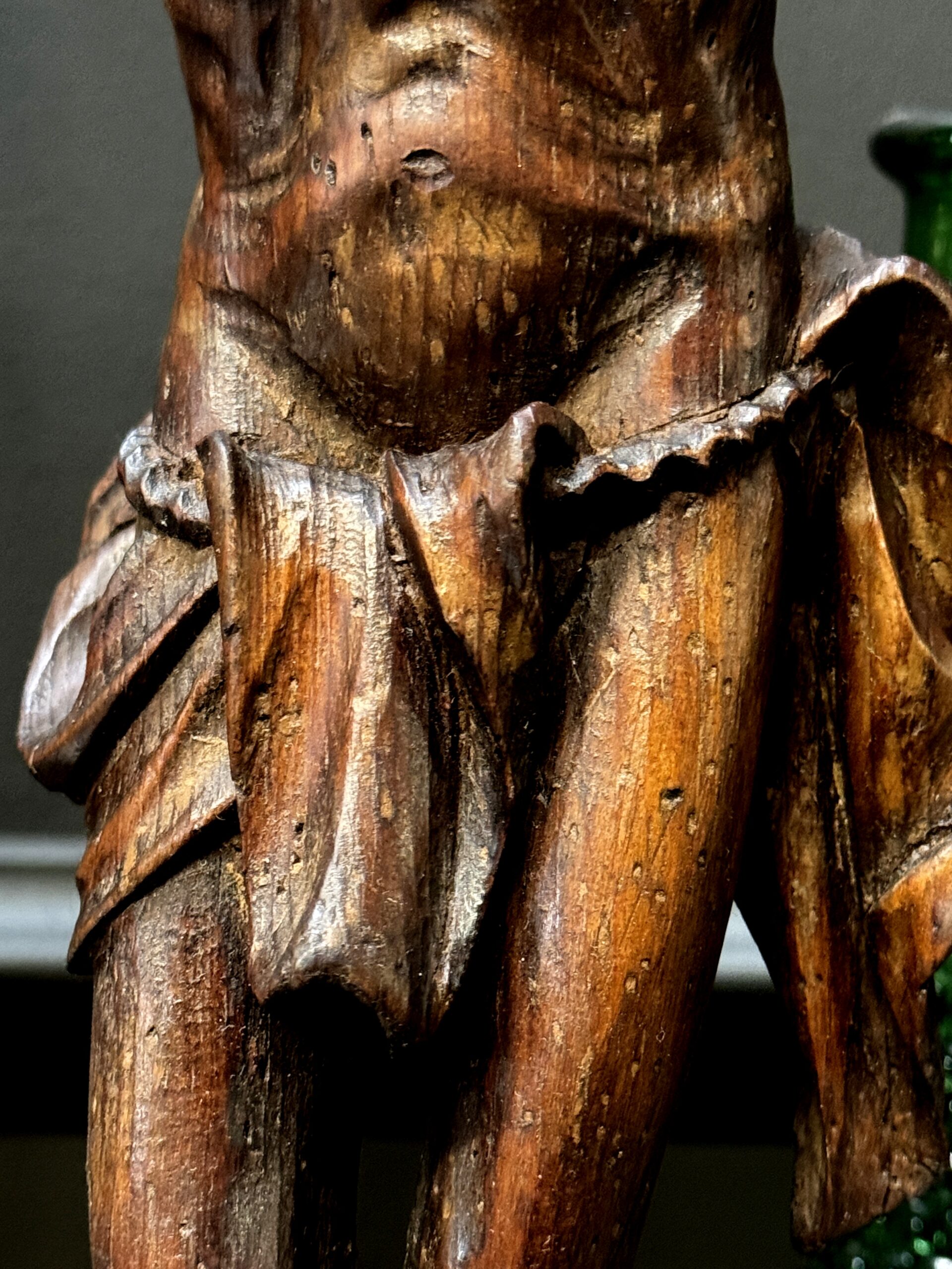 Antiq19e-eeuws handgesneden houten Corpus Christi Antiq19e-eeuws handgesneden houten Corpus Christi