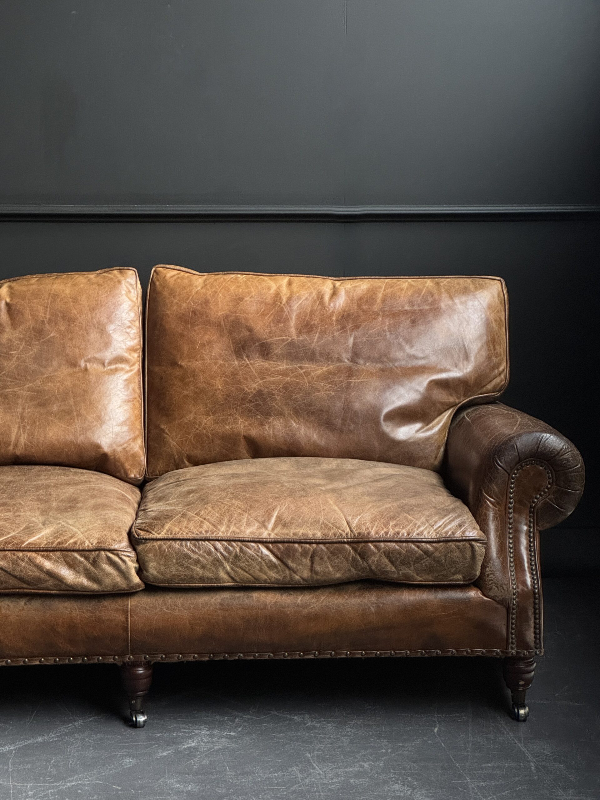 Vintage lederen bank Vintage lederen bank