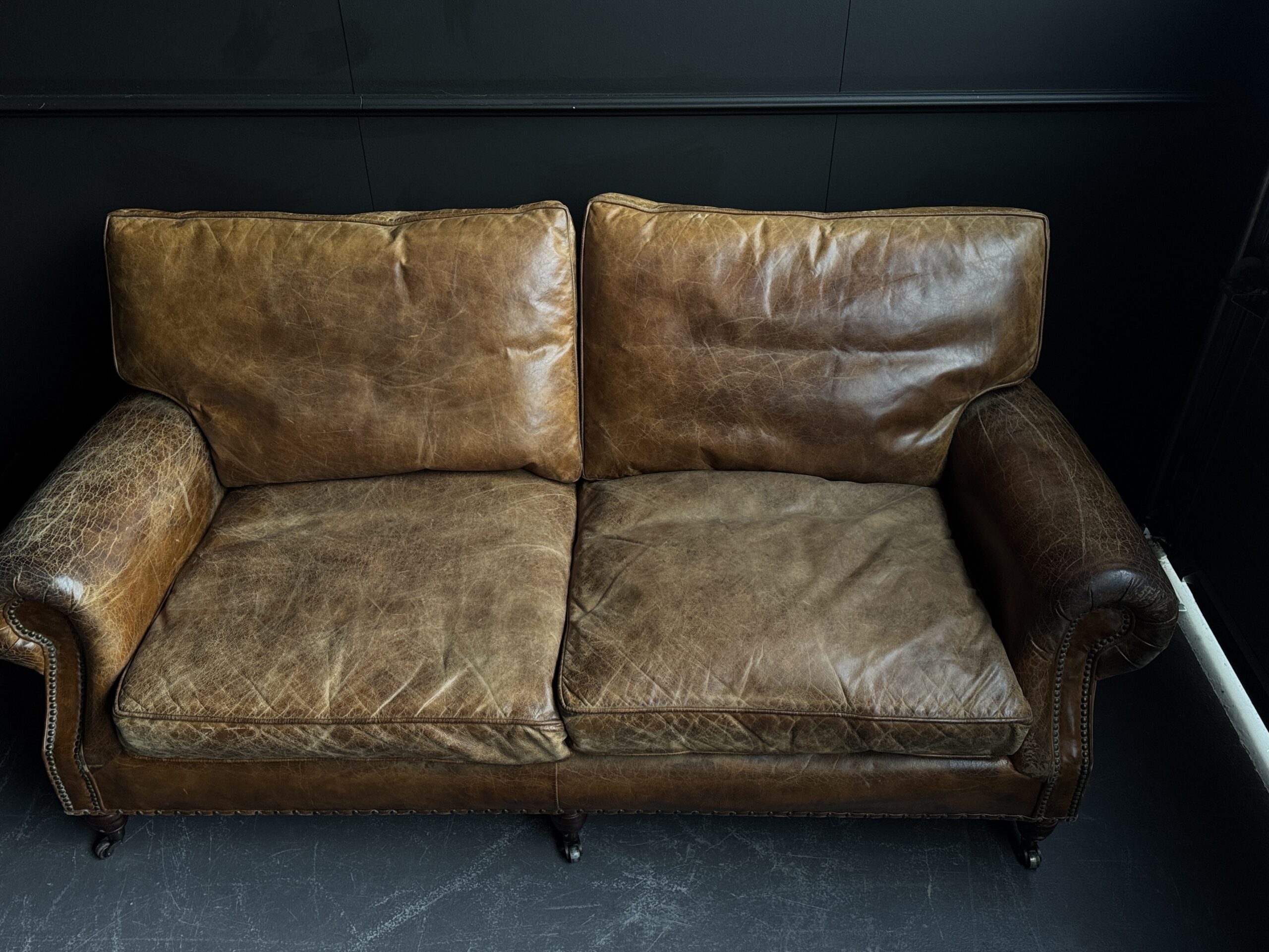 Vintage lederen bank Vintage lederen bank