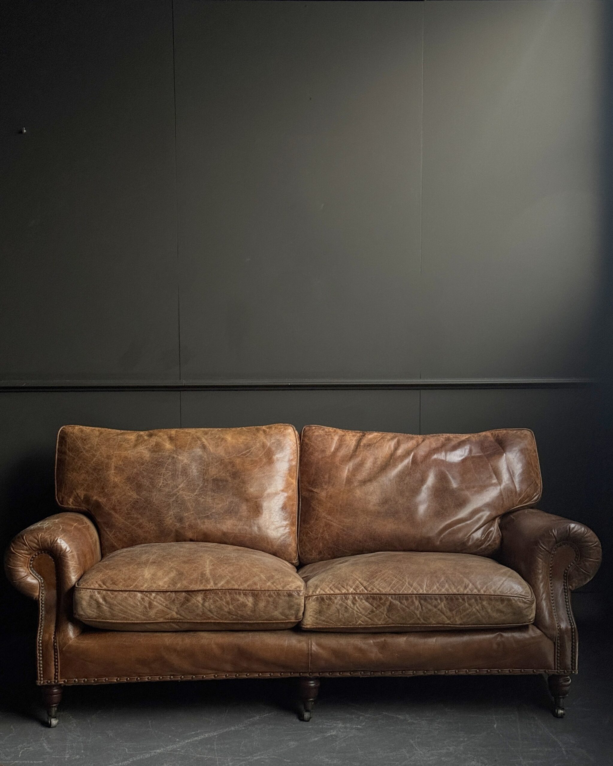 Vintage lederen bank Vintage lederen bank