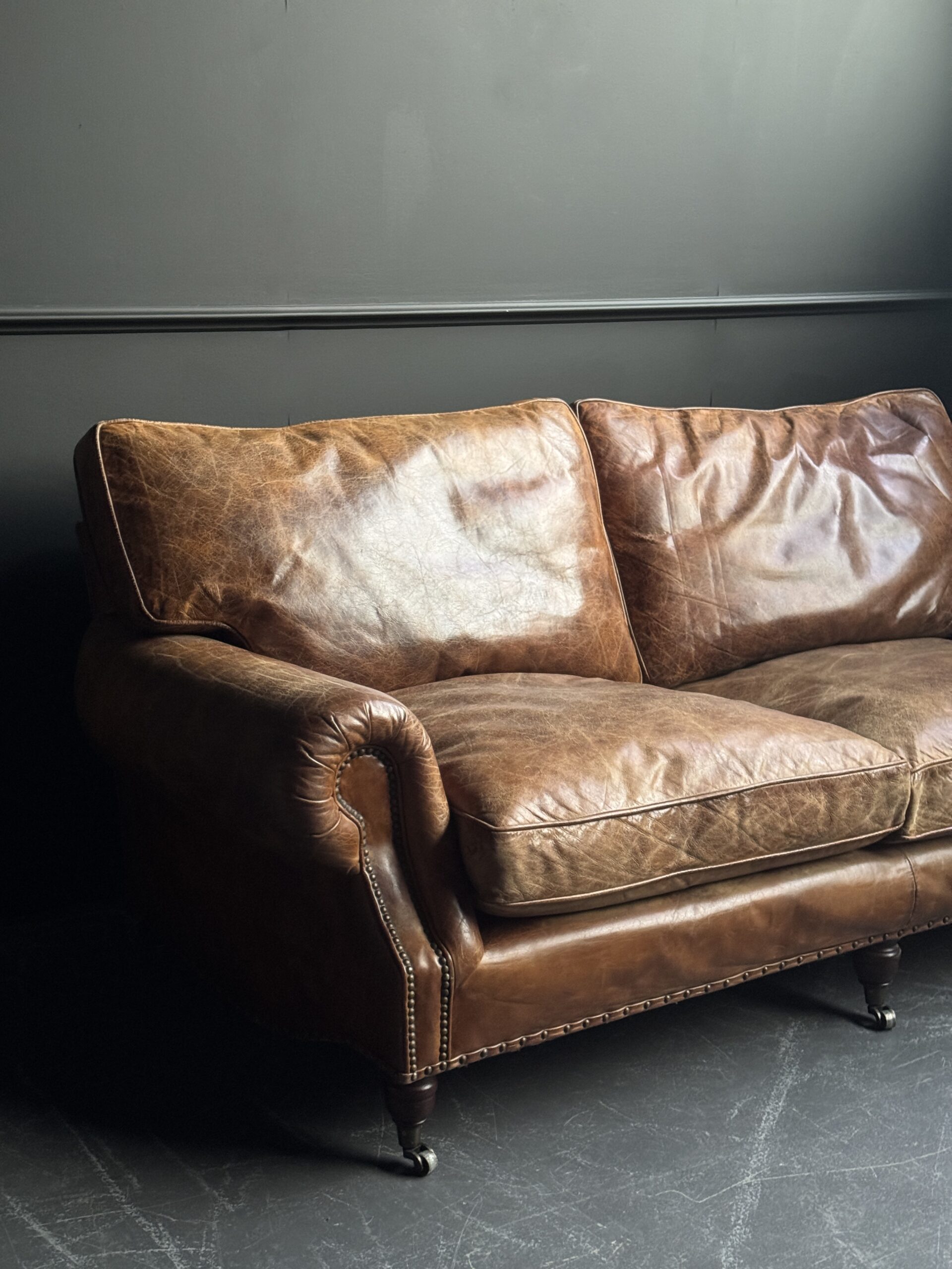 Vintage lederen bank Vintage lederen bank