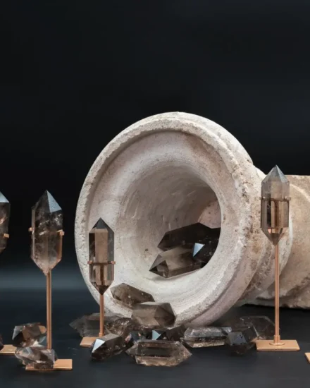 [OD1282-5] Set of 5 small Smoky Quartz stones on a base